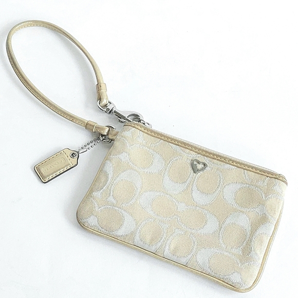 NWOT Coach Beige/Cream Signature With Gold Leather Trim Wristlet - Picture 2 of 8